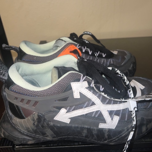 Shoes - Picture 2 of 2